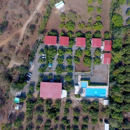 Heeran Re-Treat Resort Szaszan Gir Kültér fotó